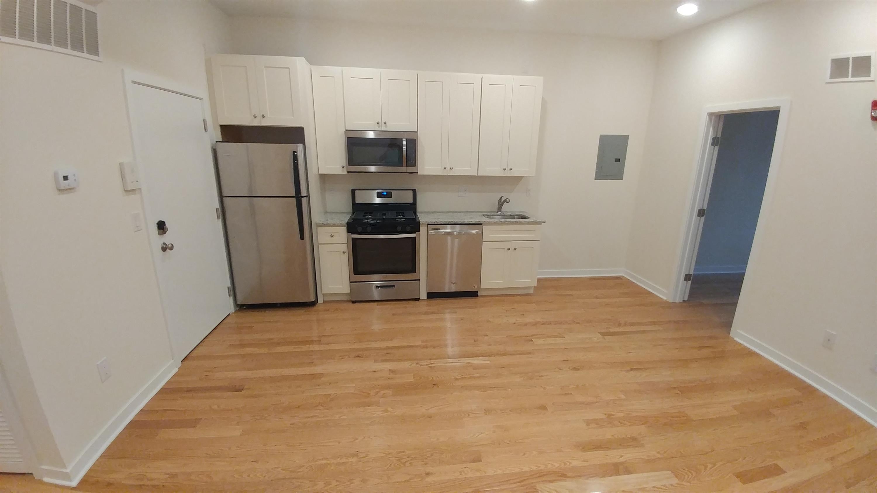 1924 West Girard Avenue - 2F